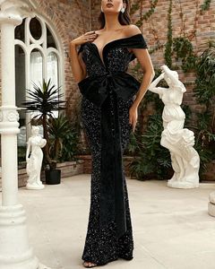 Sparkly Black Sequined Prom Dresses Off The Shoulder V-Neck Bow Peplum Floor Length Formal Evening Gowns Slim Fit Celebrity Party Robe 2023