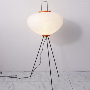 Lampade da terra Lampada ad arco nordico Sfera di vetro leggera come una piuma in legno dorato