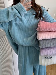 Pajama de ropa de dormir para mujeres Flanela de invierno más tercio