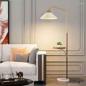 Floor Lamps Vintage Style Pleated Living Room Wireless Charging Lamp Solid Wood Bedside Bedroom Study Vertical Table Home Deco