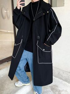 メンズトレンチコートメンズ秋のミディアムウィンドブレイカーコートオープンラインデコレーション2023韓国ファッション帽子の長袖気質2A5616