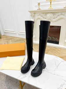 High Rise Knee Boots för barn Höst och vinter 2022 Nya tjocka häl tunna elastiska stövlar