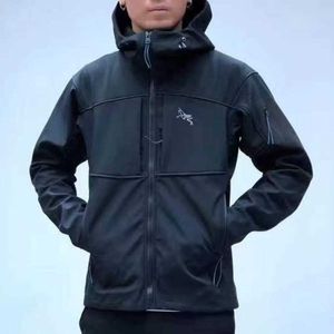 Arc Mens Designer Plush Jacket Womens Soft Shell Warm Windproof Waterproof Hooded Coat Outdoor Fashion Sportswear