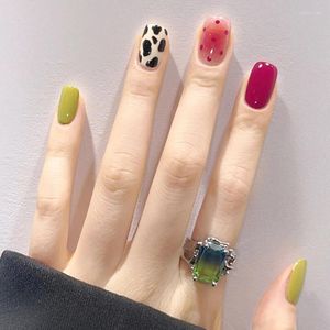 Valse nagels stks Franse nep korte kunstnagel tips pers stick op met ontwerpen Volledige omslag kunstmatige roze draagbare helder