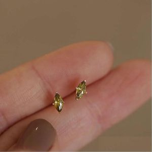 Stud Stud Designer Original Olive Green Zircon Inlaid Marquise Diamond Earrings Fresh Temperament Simple Ladies Sier Jewelry Drop de Dheoc