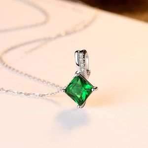 Yeni Lüks Sentetik Emerald S925 Gümüş Geometrik Kolye Kolye Kadın Mücevher Mikro Set Zirkon Yaka Zinciri Zarif Kolye aksesuar Hediyesi