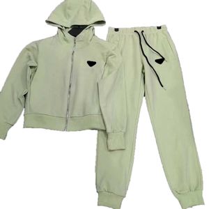 Calças de duas peças femininas Ternos casuais Jaquetas de grife casacos para mulheres de manga comprida Zipper Jacket Cool Girls Streetwear Clothing