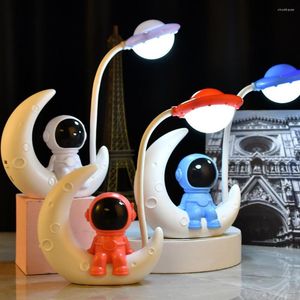 Table Lamps Creative Astronaut USB Night Light LED Desk Lamp Reading Space Man Decoration For Bedroom Bedside