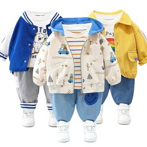 Completi di abbigliamento 0-4 anni moda autunnale carino auto bambino vestito ragazzi e ragazze a maniche lunghe a righe tre pezzi sport per bambini 221103