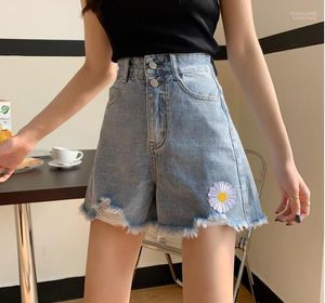 Kvinnors jeans Kvinnors 2022 Summer Daisy Embrodery Hole Denim Shorts Women High midje breda benbyxor