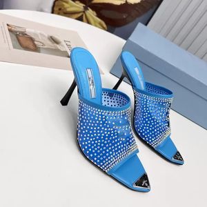 Sandały buty buty wysokie obcasy kobiety slajdy flip klapki mokasyna plażowe kurort butów designerski moda przez przezroczyste kapcie luksusowe lato