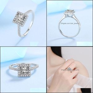 Cluster Anneaux de cluster Princess Cut Moissanite Engagement Ring 925 Sterling Sier Diamond Wedding Band Promise for Women Jewelry Dhuj9