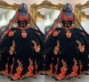 2023 Black And Red Floral Quinceanera Dresses Applique Sweetheart Neckline Sweet 16 Birthday Party Prom Formal Evening Wear Vestidos 403 403