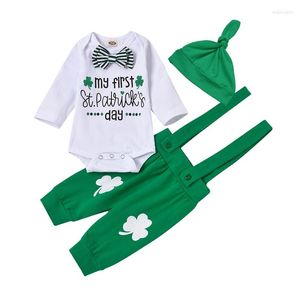 Set di abbigliamento Neonate Ragazzi 3 pezzi Completo con stampa di lettere Pagliaccetto a maniche lunghe con trifoglio e bretelle Set di cappelli