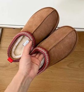 Slippers Designer Botas de neve Tazz plataforma australiana plataforma foffy mulas de inverno quente boteias de pele de pele luxuosa sapato de luxo