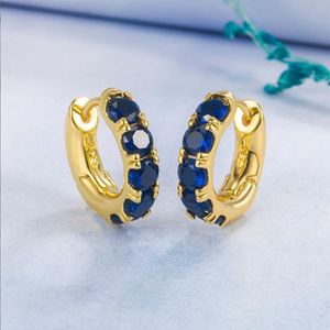 2022 New Huggie Niche Design Simple Zircon Emerald Earrings Female European och N Fashion K Gold Green Crystal