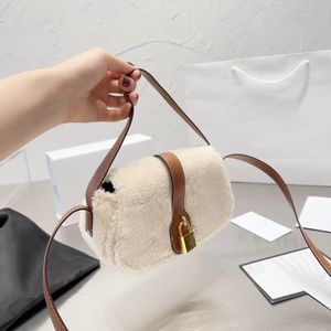 Designer Totes Bags Bolsa Bola Women Bolsa Classic Luxury Brand Imitation Letter Plush Plush Splicing Bag Smalt Fashion Party 2023