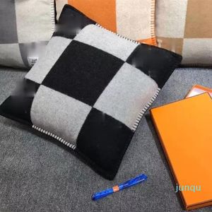 Cushion/Decorative Pillow Nordic Style Model Room Lunch Break Sofa Cushions Car Waist Back Cushion Wool Knitted Pillowcase