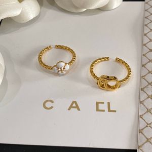 Classic Elegant Design Rings Fashion Womens Open Ring Ring Ajustável Estilinismo de designer selecionado Casal Casal Gift International Brand Never Fade