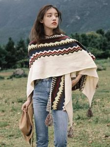 Berets Bohemian Schal Frauen Winter Mode Multifunktions Gestrickte Gestreifte Strickjacken Cape Schal Quasten Poncho Mantel Mantel