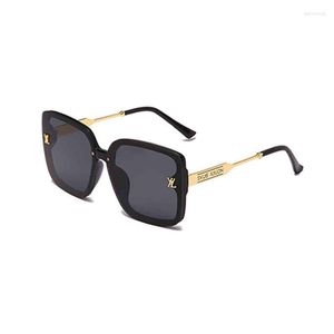 Okulary przeciwsłoneczne ramki 2022 luksusowe kwadratowe moda damska klasyczna marka projektant Retro okulary przeciwsłoneczne damskie seksowne okulary Unisex odcienie