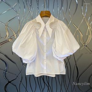 Camicette da donna 2022 Camicia alla moda per donna Manica corta a sbuffo Abbigliamento estivo Stile coreano Colore puro Top bianco da donna abbinato
