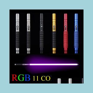 Outros acessórios de interiores Cosplay Metal Lightsaber MTI Color Light Sword com som LED Toys Gift Outdoor Creative Laser Flashing K Dhyku