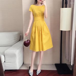 Повседневные платья Женщины одеваются желтые летни