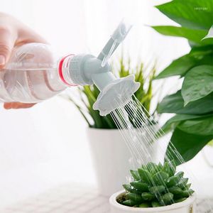 Attrezzature per l'irrigazione Spruzzatore d'acqua per piante da fiore da giardino domestico per irrigatori Bottiglia 2 in 1 Ugello in plastica