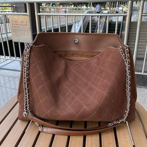 22F/W Womens Vinatge Nubuck Rubbed Cowhide Leather Bags Brown Black Jumbo/Maxi Quilted Silver Metal Hardware Matelasse Chain Shoulder Capacity Handbags 33CM/39CM