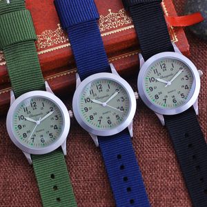 Движение HBP наблюдает за повседневными наручными часами сувениры Canvas Mens Mens Watch Luminous Hands Кварцы наручные часы Montres de Luxe