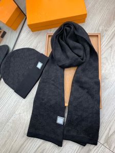 Snygga Kvinnor Män Cashmere Scarf Hat Set Bokstavtryckta Scarfar Soft Touch Varma Wraps Med Taggar Höst Vinter Långa Sjalar