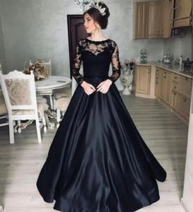 Black Gothic Wedding Dress Long Sleeves A-Line Satin Bridal Gowns Lace Appliques Sheer Crew Neck Vintage Country Bride Robe De Marriage 2023