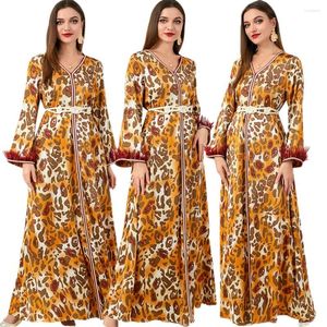 Etnisk kläder mode leopard tryck kvinnor lång klänning kalkon dubai abaya kaftan muslimsk höst islamisk vestidos marockansk jalabiya fjäder