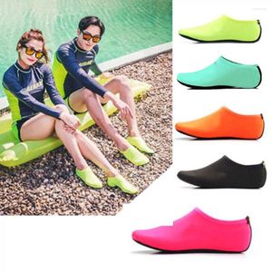 Meias masculinas Sapatos de água femininos nadando em cor sólida verão aqua praia litoral de tênis de tênis para homens acessórios