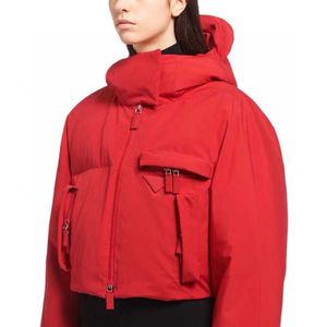 23S Womens Puffer Coat Fashion شتاء قصير أسفل السترات الكلاسيكية المغطاة بالقرع أسفل المعاطف النساء