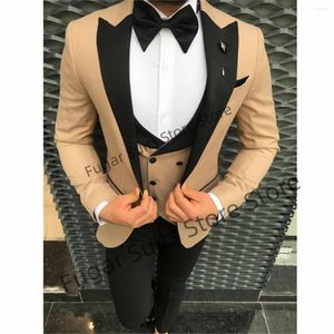 Męskie garnitury moda ślub szampana dla mężczyzn Slim Fit Groom Tuxedos 3 sztuki zestawy autobusiness biuro męskie kostium blezer homme