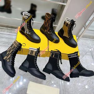 LM Women Designer Boots Rockoko Ta￧o esticado de tecido e couro preto Boots de motociclistas brit￢nicos Personalidade de bota de inverno brit￢nica Solas duplas n￣o F7MT#