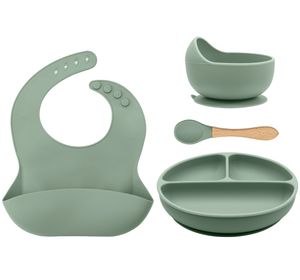 Cups Dishes Utensils 4pcs children's Tableware Set Baby Plate Bowl With Sucker Waterproof Bib For born Spoon Silicone Feeding Items 221104