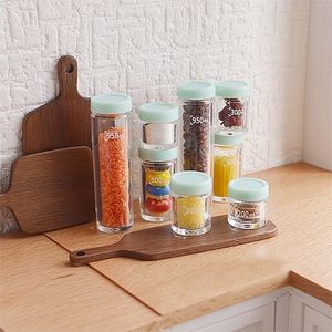 Cozinhas Jogue comida 8pcs/conjunto 1/6 Simulação em escala Miniature Dollhouse Container Mini Storage pode para Blyth Barbies Doll Kitchen Toy 221105