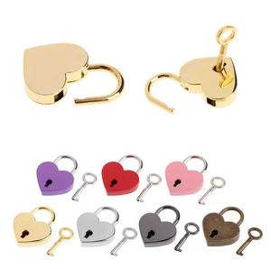 Mini lucchetto in metallo vintage a forma di cuore serrature per porte piccola borsa valigia bagagli scatola diario serratura a chiave con chiave all'ingrosso