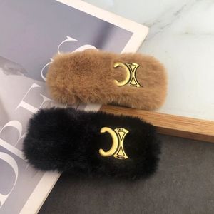 Fermagli per capelli Mollette Fermagli per capelli in peluche carino Mollette con lettera in metallo da donna Regalo per fidanzata innamorata 2 colori