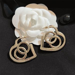 Womens Luxury Hoop Earrings Hot Designer Ear Studs Gold Fashion Earring Girls Ear Studs Party Wedding Jewelry Dress Accessories