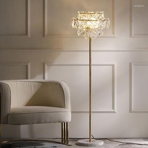 Golvlampor Post Modern Luxury Crystal Lamp vardagsrum Stand Stand Bedrum Ljus Fixtur Studie Led Luster Home Decor inomhusbelysning