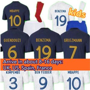 Camisa de futebol francesa infantil 2022 BENZEMA MBAPPE KANTE 2023 maillot de futebol para crianças shorts e chaussettes