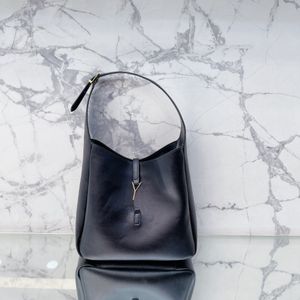 Designer underarm hobo bags solid color full leather lady armpit shoulder bag woman handbag top fashion brand Totes wallet