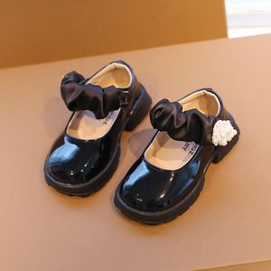 Scarpe piatte per bambini in pelle primavera autunno ragazze principessa dolce perla brevetto bambini fondo morbido casual G431