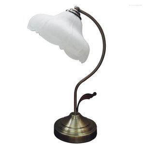 Lampy stołowe American Art Lampa z eleganckich sypialni Bedside Study Pastoral Style Restaurant FG508