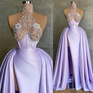 2023 Lavender sjöjungfru aftonklänningar Hög hals Satin sida delad Ruched Beading Overkirt Custom Made Formal OCN Wear Arabic Prom Gown Vestidos 403 403