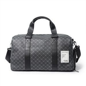 Torby marynarskie Fashion Man Travel Duffel Bag Luksusowy projektant Plaid Leather Duża pojemność Torebka Trip Boarding Organizer Pack Men Gym Bag 221105